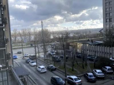 квартира по адресу Набережная Победы ул., 44