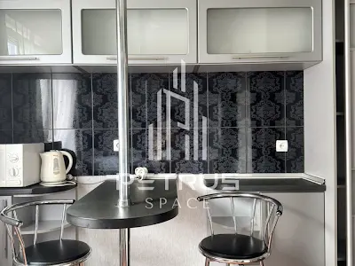 квартира за адресою Анни Ахматової вул., 6