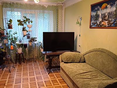 квартира за адресою Князя Володимира Великого просп., 65