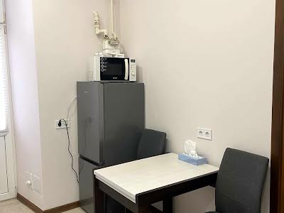 квартира за адресою Михайла Туган-Барановського вул., 32