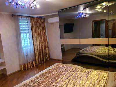 квартира за адресою Миру вул., 46
