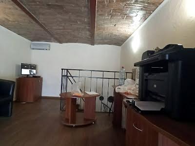 комерційна за адресою Зелена вул., 28