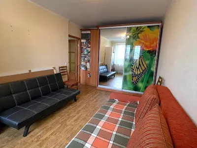 квартира за адресою Тракторостроителей, 89