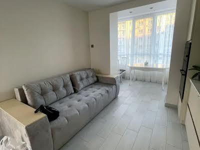 квартира за адресою Сімейна вул., 5