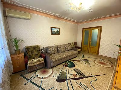 квартира за адресою Лазурна вул., 30б