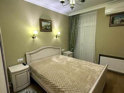 квартира за адресою Регенераторна вул., 4
