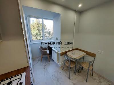 квартира за адресою Бутишів пров. (Андрія Іванова вул.), 17