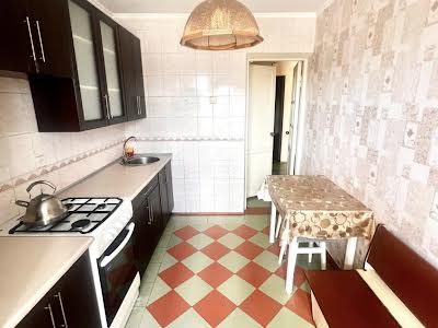 квартира по адресу Межигорская ул., 50