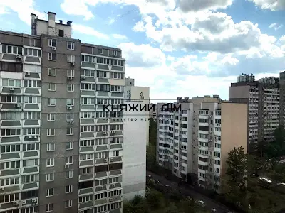 квартира за адресою Бориса Гмирі вул., 9-А