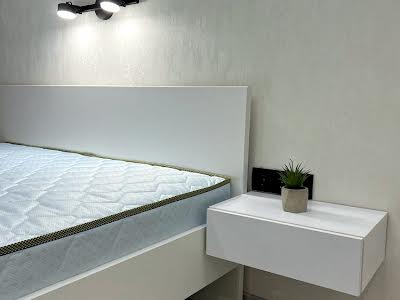 квартира за адресою Михайла Котельникова вул., 7