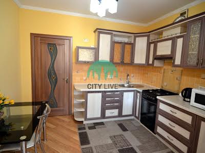 квартира за адресою Владики Софрона Мудрого вул., 24