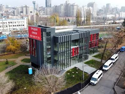 комерційна за адресою Вокзальна пл., 1