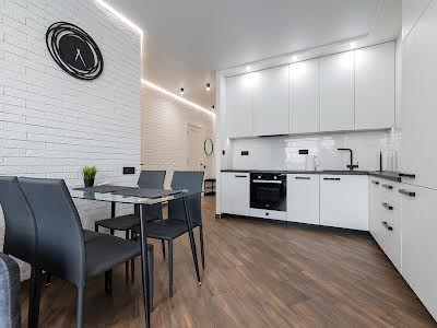 квартира за адресою Науки просп., 58В