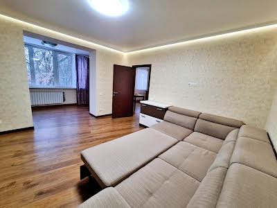 квартира за адресою Лебединська вул., 3