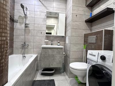 квартира за адресою Боголюбова вул., 33
