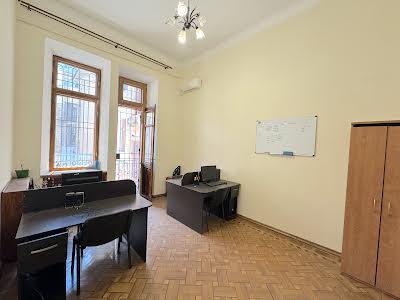 комерційна за адресою Грецька вул., 25