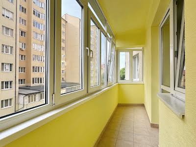 квартира за адресою Залізнична вул., 7м