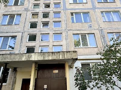 квартира за адресою Озерна вул., 28