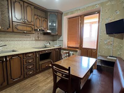 квартира за адресою Садова, 9