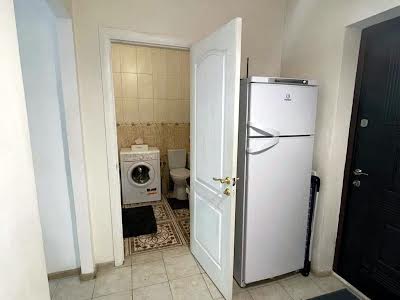 квартира за адресою Регенераторна вул., 4