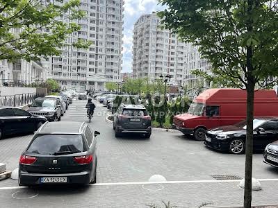 квартира за адресою Михайла Максимовича вул. (Онуфрія Трутенка), 28-Е