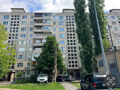 квартира за адресою Автозаводська вул., 17