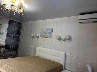 квартира за адресою Ревуцького вул., 9