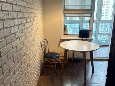 квартира за адресою Бориса Гмирі вул., 16а