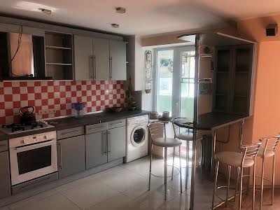 квартира за адресою Кургузова вул., 4-Б