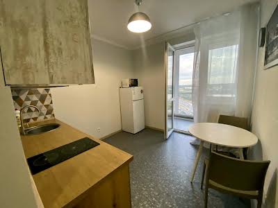 квартира за адресою Ревуцького вул., 40 В