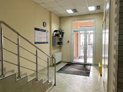 квартира по адресу Ревуцкого ул., 9