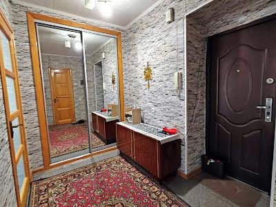 квартира по адресу Евгения Чикаленко ул., 68а