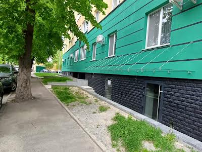 комерційна за адресою вул. Тиха, 7