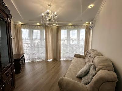 квартира за адресою Довга вул., 20б