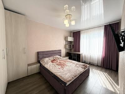 квартира за адресою Гранітна вул., 2