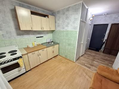 квартира за адресою Каштанова вул., 1/9