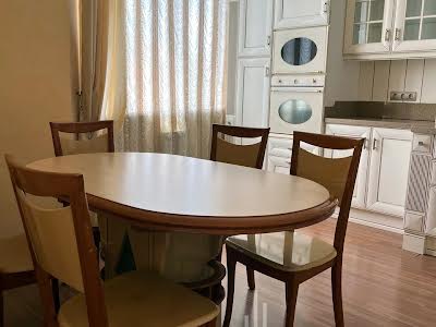 квартира за адресою Кудрявський узвіз, 3-Б