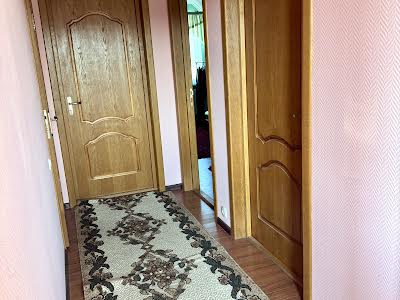 будинок за адресою Синьоозерна вул., 18