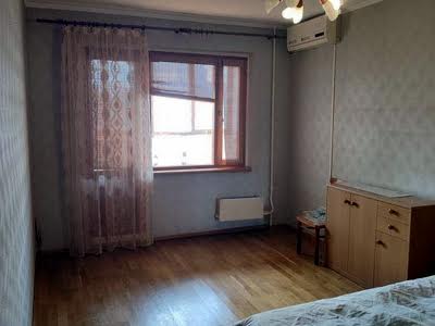 квартира за адресою Анни Ахматової вул., 19