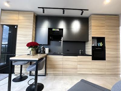 квартира за адресою Практична вул., 4