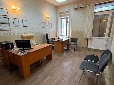 комерційна за адресою Одеса, Велика Арнаутська вул., 18