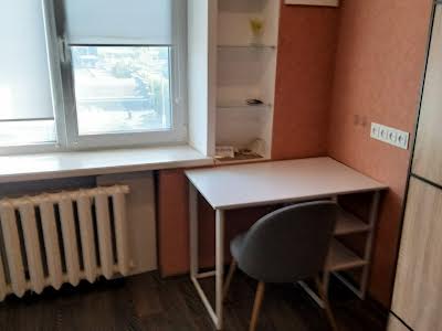 квартира за адресою Богдана Хмельницького вул., 10