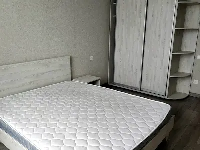 квартира по адресу Ревуцкого ул., 40-В