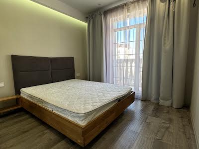 квартира за адресою Михайла Максимовича вул. (Онуфрія Трутенка), 26