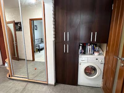 квартира за адресою Євгена Чикаленка вул., 75