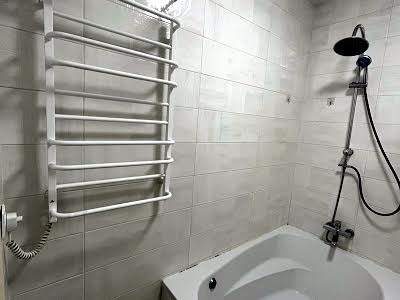 квартира по адресу Академика Амосова ул., 63
