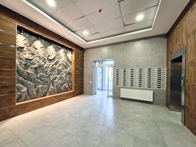 квартира за адресою Михайла Максимовича вул. (Онуфрія Трутенка), 28-Е