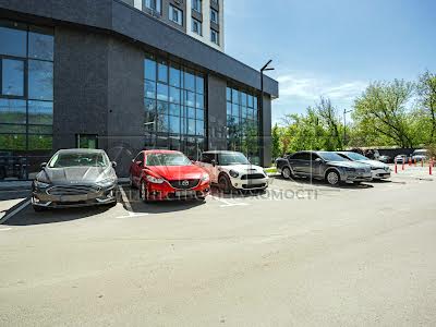 комерційна за адресою Любомира Гузара просп. (Космонавта Комарова), 9Б