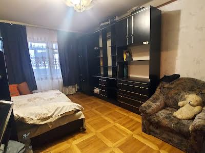 квартира за адресою Мілютенка вул., 11-А