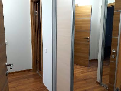 квартира за адресою Авіаконструктора Ігоря Сікорського вул. (Танкова), 4-В